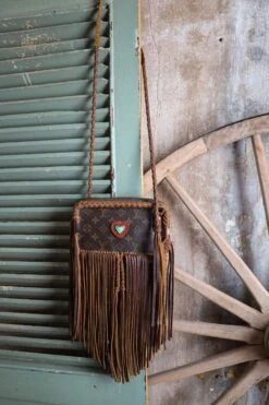 LEATHER AND VODKA MARLY CAMEL FRINGE 20CT KINGMAN TURQUOISE BAG