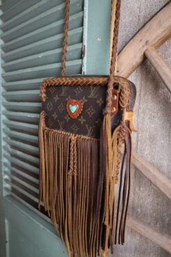 LEATHER AND VODKA MARLY CAMEL FRINGE 20CT KINGMAN TURQUOISE BAG -Johnny Corral Shop 0D6A0036