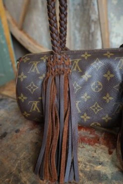 LEATHER AND VODKA PAPILLION PM CHOCOLATE 35CT BISBEE TURQUOISE BAG -Johnny Corral Shop 0D6A0051