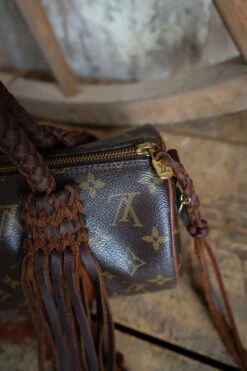 LEATHER AND VODKA PAPILLION PM CHOCOLATE 35CT BISBEE TURQUOISE BAG -Johnny Corral Shop 0D6A0053