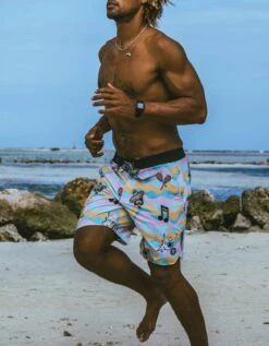 BAJA LLAMA LOS THREE AMIGOS - SHIPWRECKS 18" BOARDSHORTS