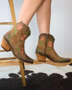 Johnny Corral Shop -Johnny Corral Shop 28 950bbda8 50f7 48c7 8c43 a02094831538