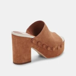 DOLCE VITA EMOL HEEL 10 DOLCE VITA EMOL HEEL -Johnny Corral Shop DOLCEVITA HEELS EMOL PECANSUEDE 03 2000x2400 87a72727 2b0b 412f a980 5b2a09c91199