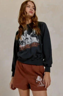 DAYDREAMER HORSE SHORT -Johnny Corral Shop S633G4945 DAYDREAMERHORSESRAGLANCREW B025G4944 DAYDREAMERHORSEGFSWEATSHORT ECOMMCROPPED 1 1100x 5772e76d 2894 4e38 8747 8634cd1f7e5e