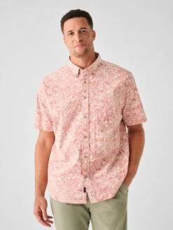 Faherty Short-Sleeve Stretch Playa Shirt -Johnny Corral Shop SP23 faherty mens MWS2306 CTP SS STRETCH PLAYA SHIRT CORAL TILE PRINT EXTENDED crop 1 2000x 106431da 8517 4914 8db9 e04b447443dd