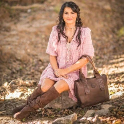 STS WESTWARD TOTE -Johnny Corral Shop STS30850 westward tote lifestyle 3 2048x d51e8db7 f53d 4207 b10a 69bd8bdca50b