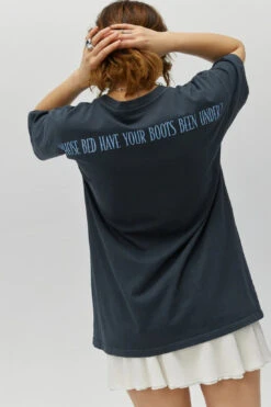 DAYDREAMER SHANIA BOOTS BEEN UNDER TEE -Johnny Corral Shop T1562SHA611 VNBLK SHANIABOOTSBEENUNDERMERCHTEE ECOMMCROPPED 3 1100x c784392c 1122 4f43 9933 81bcc5049312