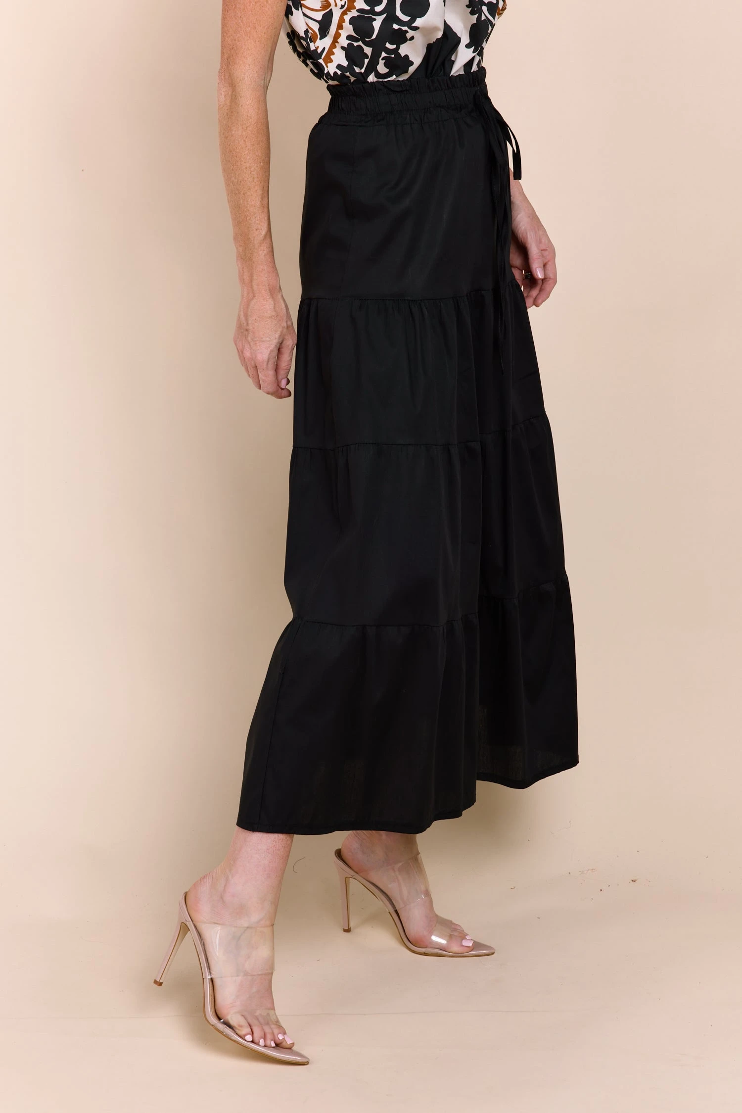 SOFIA COLLECTION AMELIA TIERED SOLID SKIRT 4 SOFIA COLLECTION AMELIA TIERED SOLID SKIRT - Image 4